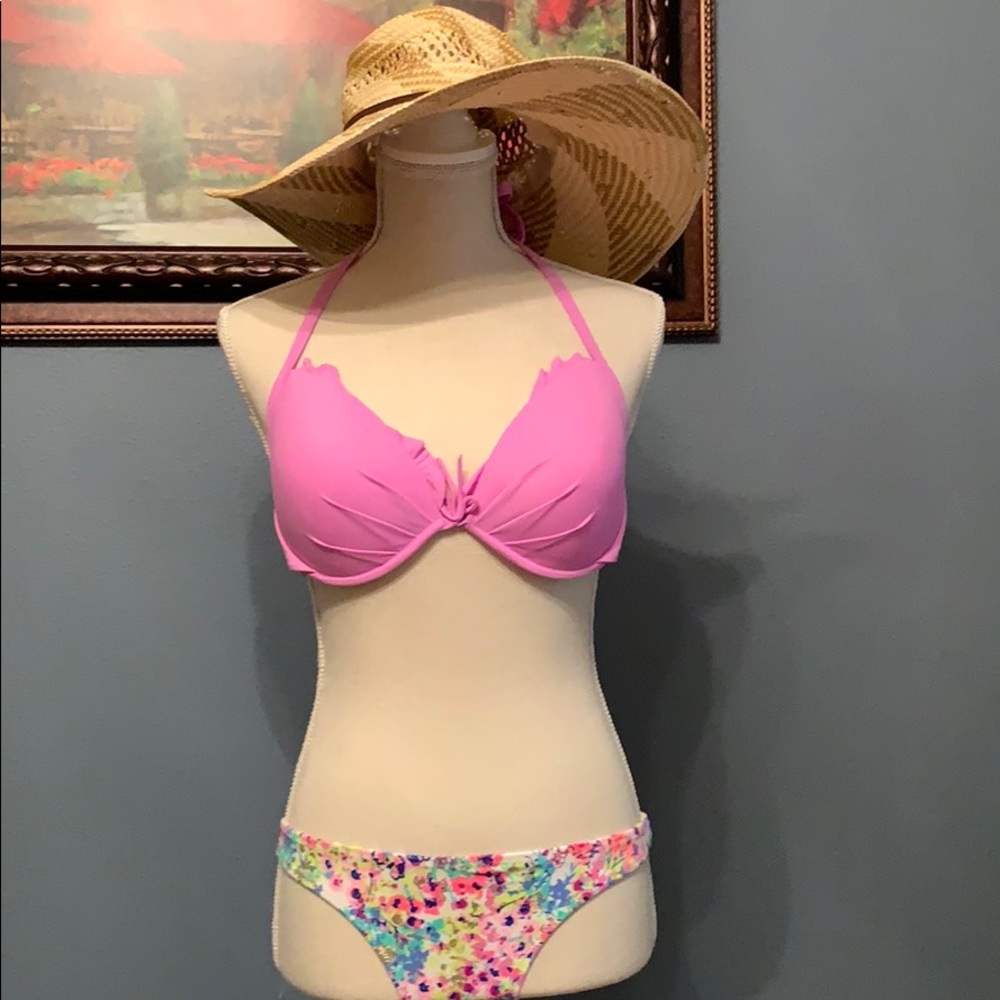 Women’s bathing suit.